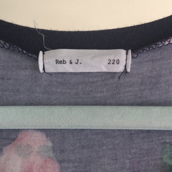 •••SOLD••• - Picture 4 of 5